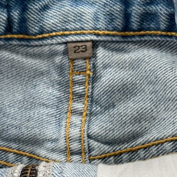 Carmar Beatrice Denim Zip Front Skirt Size 23 - Picture 3 of 5